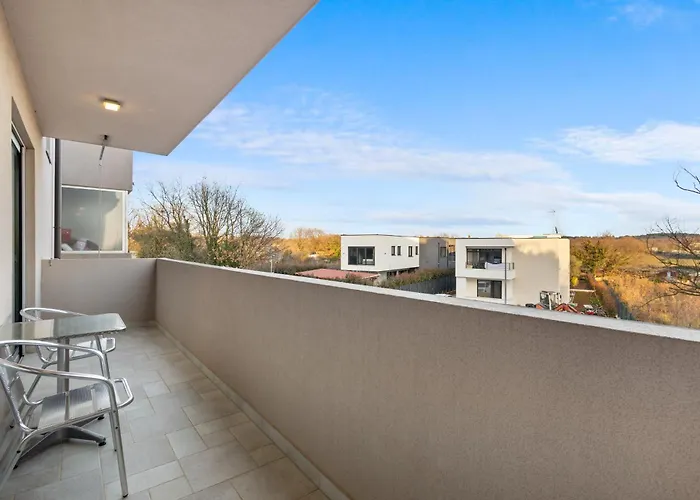 Apartament Karine Saraje 98, *