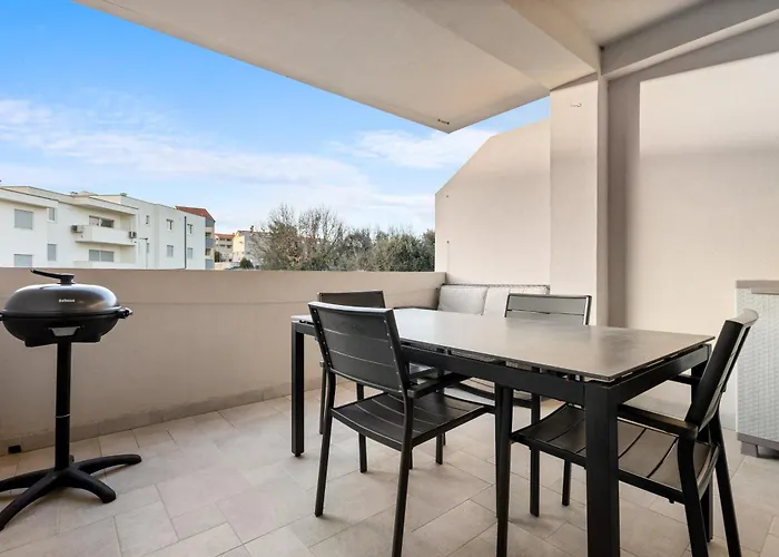 Karine Saraje 98, Apartament