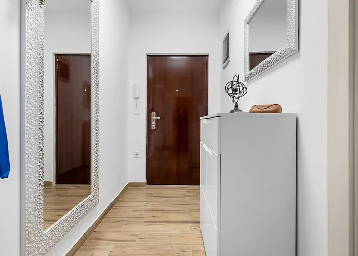 Karine Saraje 98, Apartament