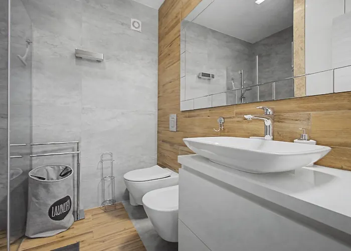 Apartament Karine Saraje 98, *